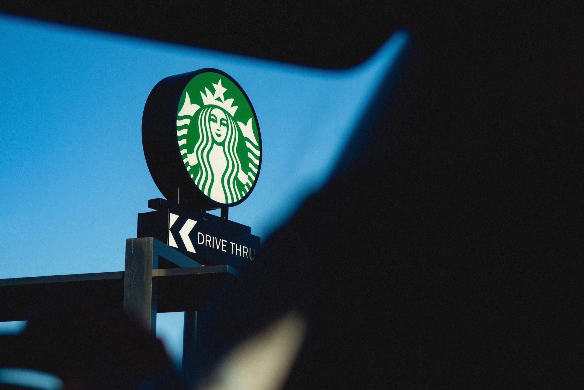 starbucks logo evolution-1